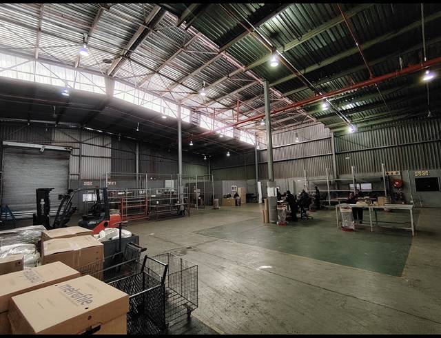 5,057M² WAREHOUSE FOR SALE IN CITY DEEP